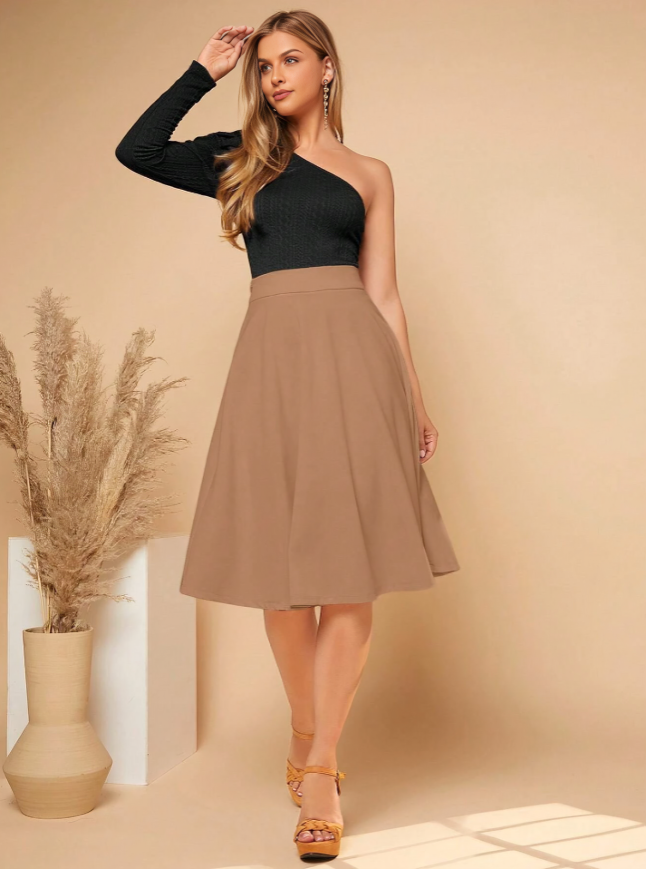 Camel Prive Zipper Side Solid Flare Skirt